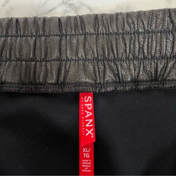 SPANX Leather Like Joggers Black Faux Vegan Size XL - Picture 8 of 15